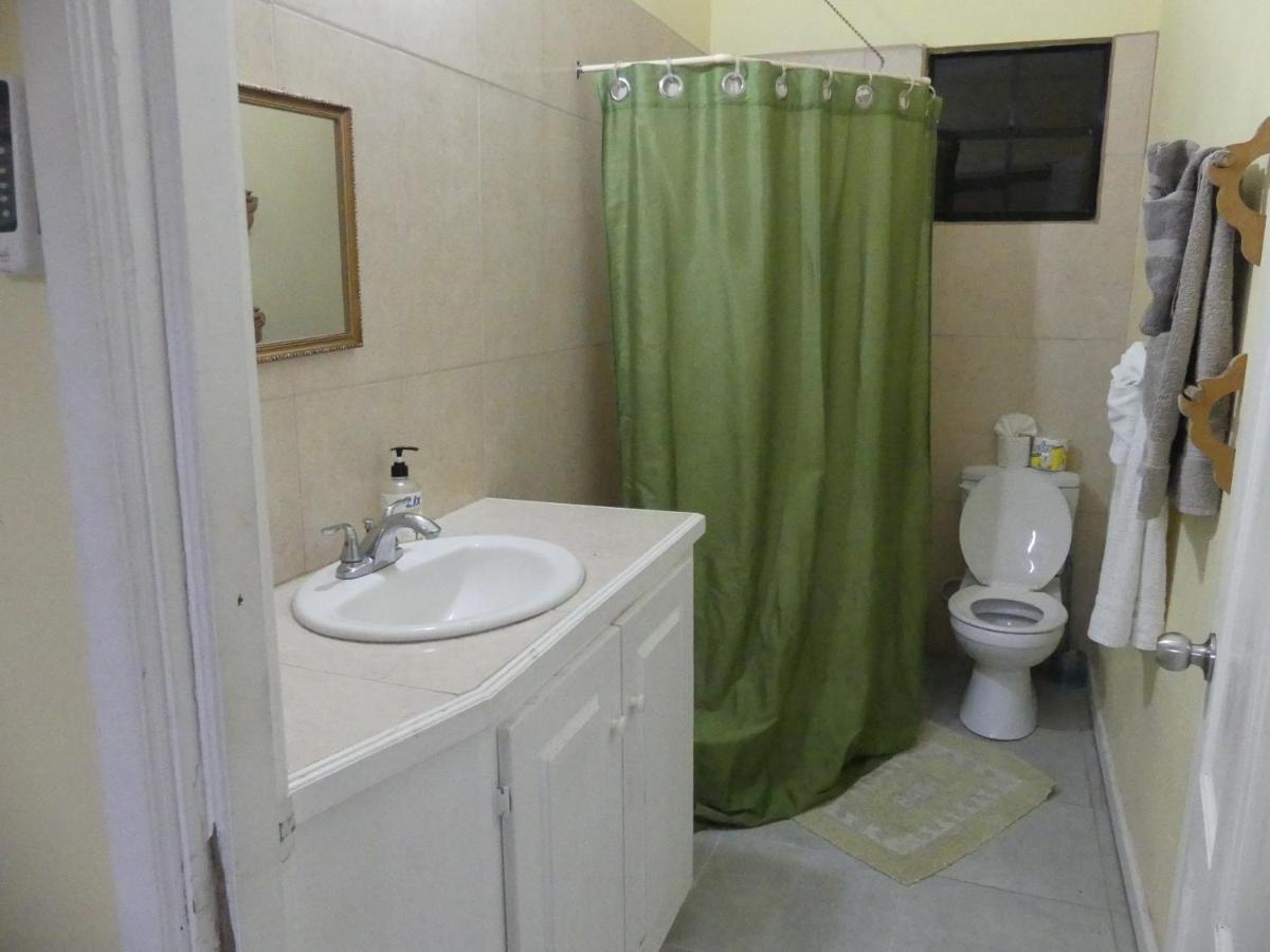 Southern Haven Guesthouse Laborie 外观 照片