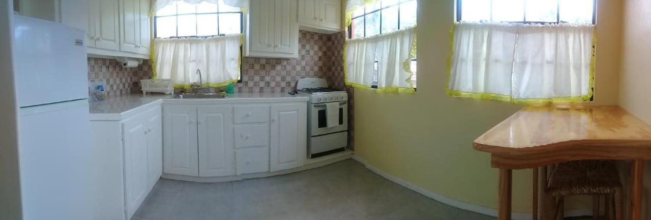 Southern Haven Guesthouse Laborie 外观 照片