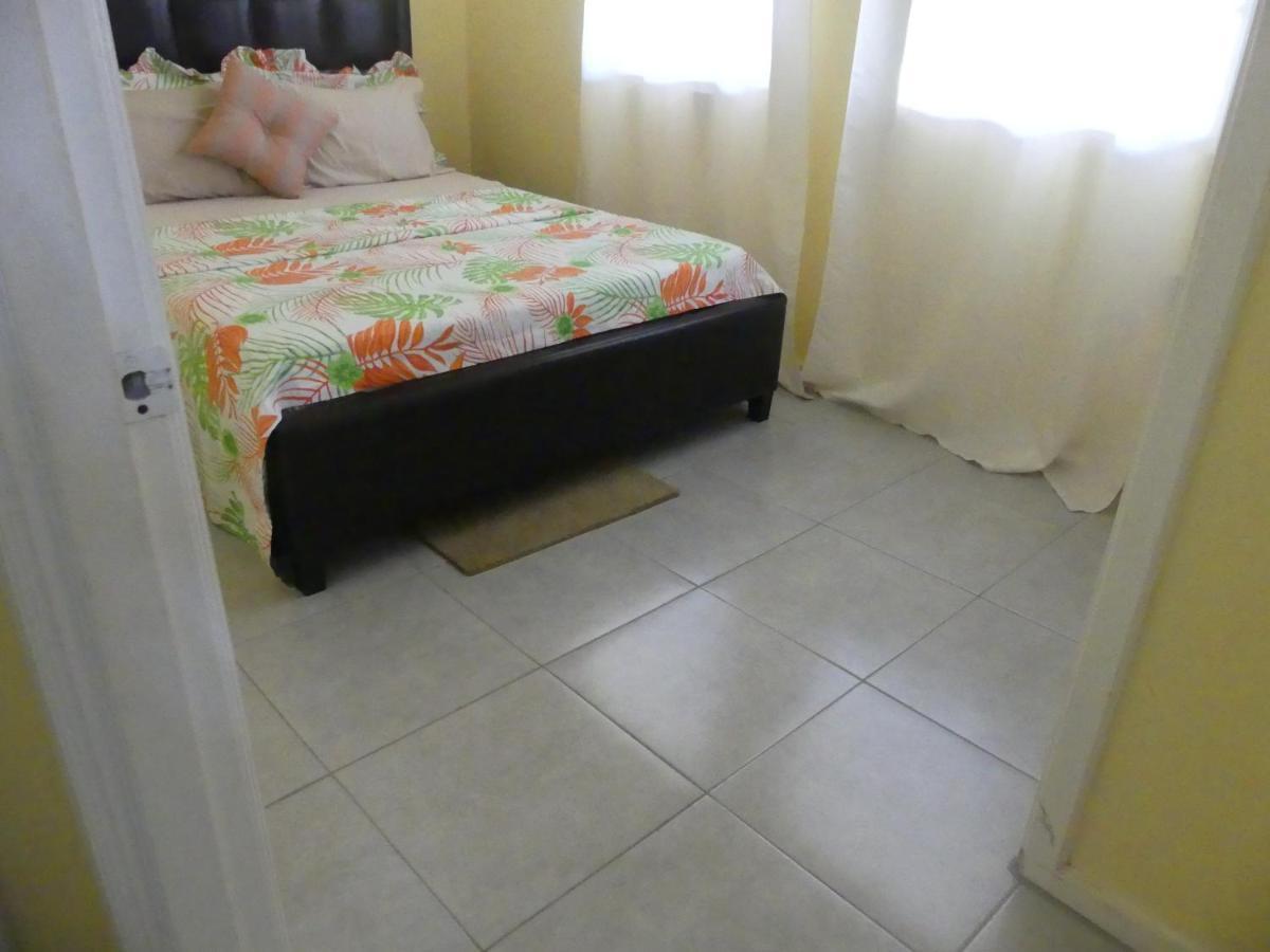 Southern Haven Guesthouse Laborie 外观 照片